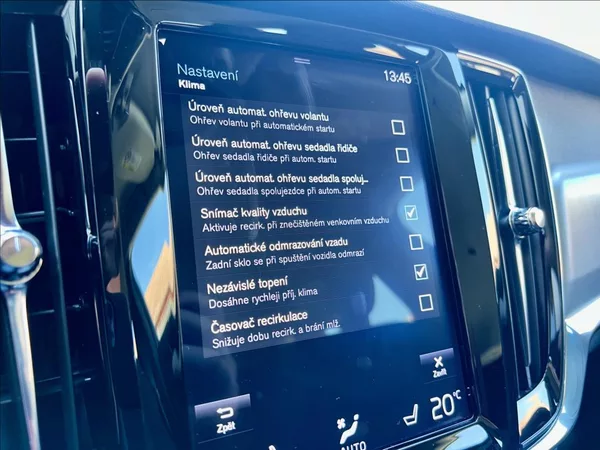 Volvo V90 2,0 T4 Drive-E R-Design Auto - foto 36