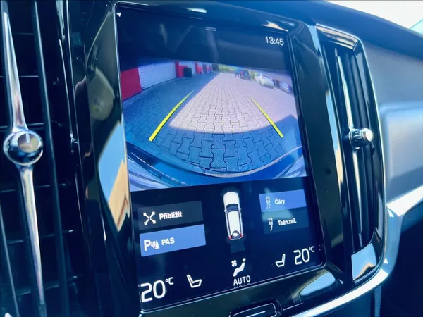 Volvo V90 2,0 T4 Drive-E R-Design Auto - foto 37