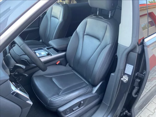 Audi Q8 3,0 55TFSi quattro Sport - foto 10