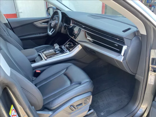 Audi Q8 3,0 55TFSi quattro Sport - foto 22