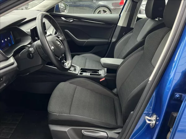Škoda Octavia 2,0 TDI 85kW Ambition Combi - foto 10