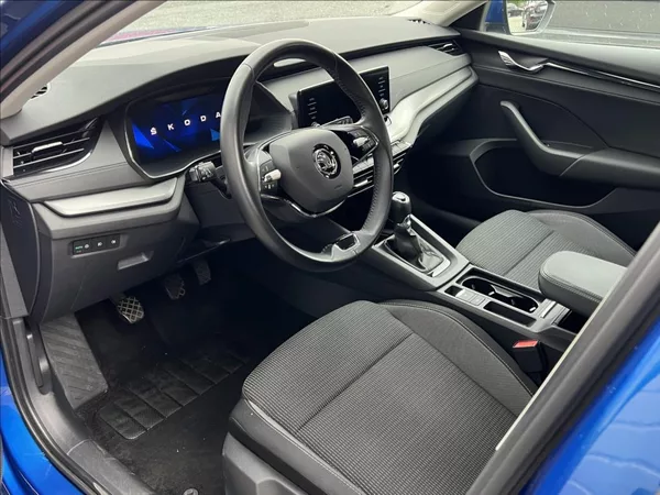Škoda Octavia 2,0 TDI 85kW Ambition Combi - foto 11