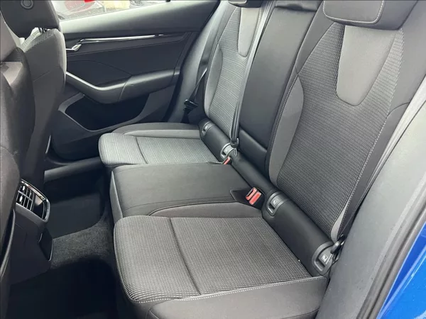 Škoda Octavia 2,0 TDI 85kW Ambition Combi - foto 12