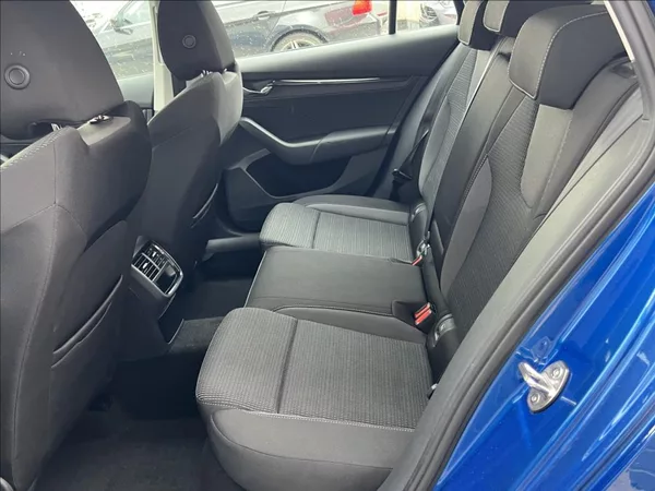 Škoda Octavia 2,0 TDI 85kW Ambition Combi - foto 13