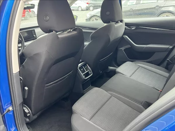 Škoda Octavia 2,0 TDI 85kW Ambition Combi - foto 14