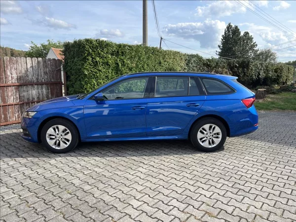 Škoda Octavia 2,0 TDI 85kW Ambition Combi - foto 2