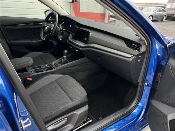 Škoda Octavia 2,0 TDI 85kW Ambition Combi - foto 20