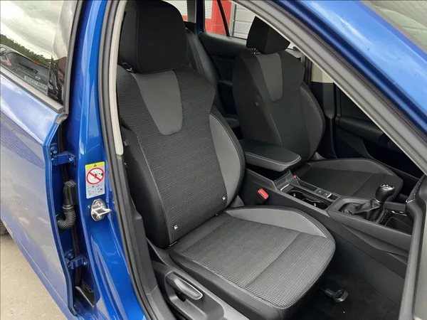 Škoda Octavia 2,0 TDI 85kW Ambition Combi - foto 22