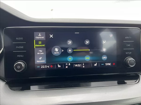 Škoda Octavia 2,0 TDI 85kW Ambition Combi - foto 30