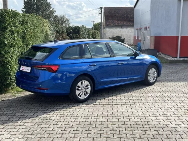 Škoda Octavia 2,0 TDI 85kW Ambition Combi - foto 5