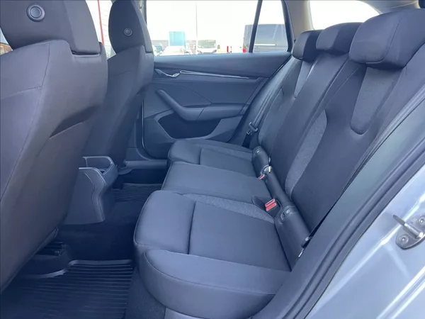 Škoda Octavia 2,0 TDI 85kW Active Combi - foto 13