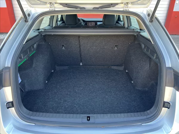 Škoda Octavia 2,0 TDI 85kW Active Combi - foto 15