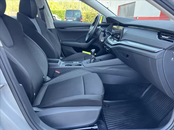 Škoda Octavia 2,0 TDI 85kW Active Combi - foto 21