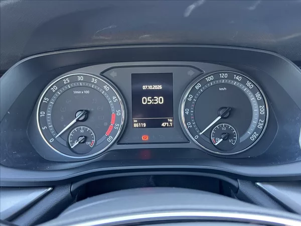 Škoda Octavia 2,0 TDI 85kW Active Combi - foto 27