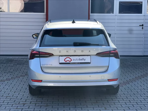 Škoda Octavia 2,0 TDI 85kW Active Combi - foto 4