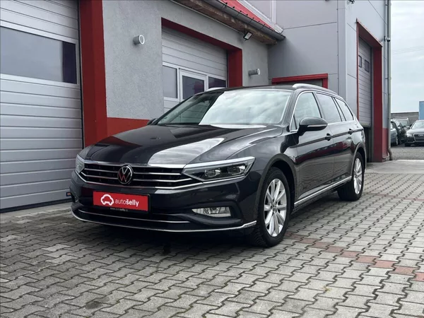 Volkswagen Passat 2,0 TDi DSG ELEGANCE MATRIX