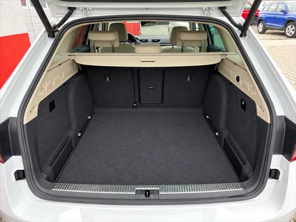Škoda Superb 2,0 TDI 200HP L&K DSG 4X4 - foto 14