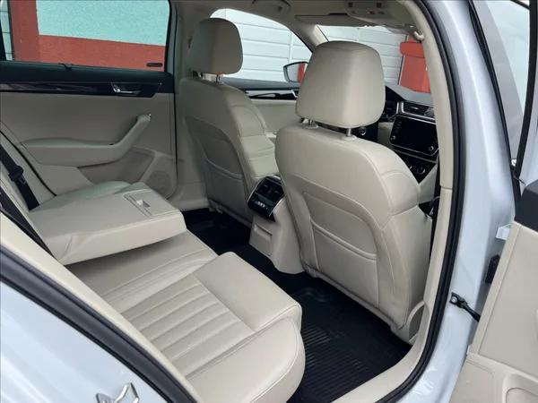 Škoda Superb 2,0 TDI 200HP L&K DSG 4X4 - foto 15