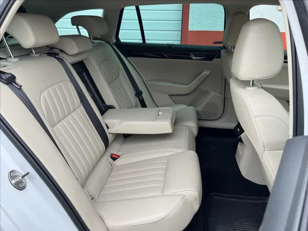 Škoda Superb 2,0 TDI 200HP L&K DSG 4X4 - foto 16