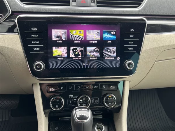 Škoda Superb 2,0 TDI 200HP L&K DSG 4X4 - foto 29