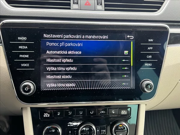 Škoda Superb 2,0 TDI 200HP L&K DSG 4X4 - foto 32