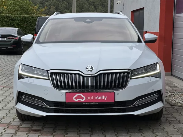 Škoda Superb 2,0 TDI 200HP L&K DSG 4X4 - foto 40