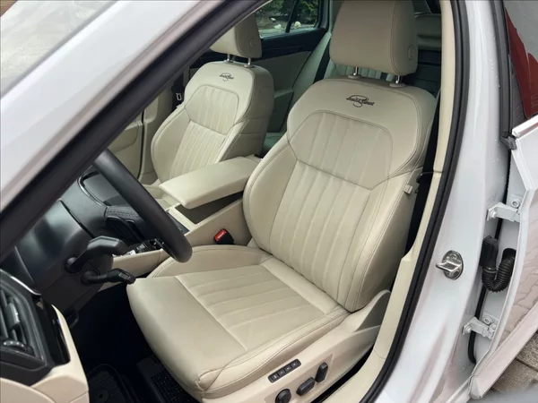 Škoda Superb 2,0 TDI 200HP L&K DSG 4X4 - foto 8