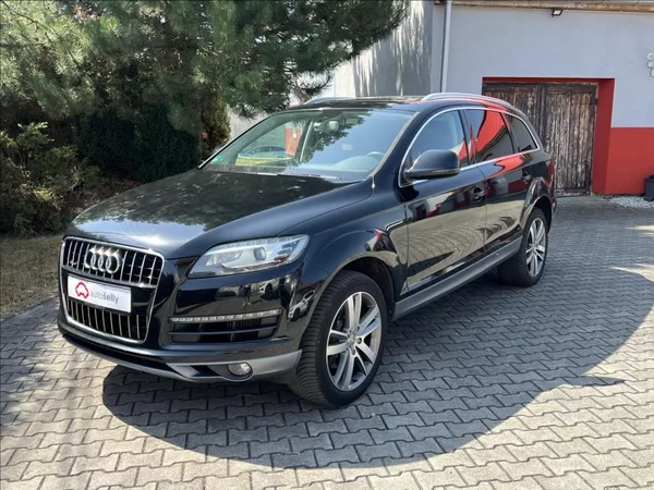 Audi Q7 3,0 TDi QUATTRO 7-MÍST