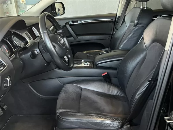 Audi Q7 3,0 TDi QUATTRO 7-MÍST - foto 10