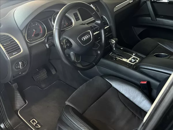 Audi Q7 3,0 TDi QUATTRO 7-MÍST - foto 11
