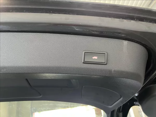 Audi Q7 3,0 TDi QUATTRO 7-MÍST - foto 17
