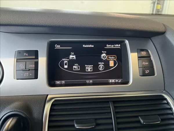 Audi Q7 3,0 TDi QUATTRO 7-MÍST - foto 25