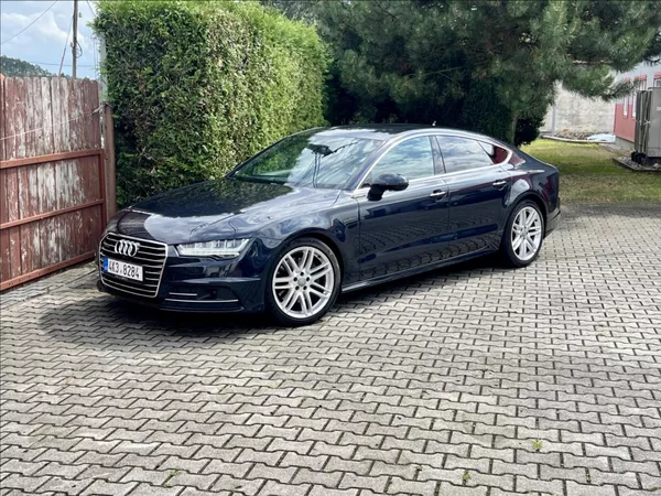 Audi A7 3,0 TDi S-line QUATTRO / LED
