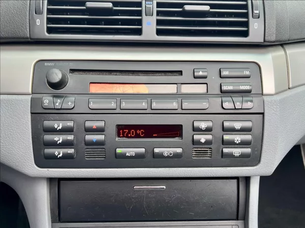 BMW Řada 3 318Ci / CABRIO - foto 27