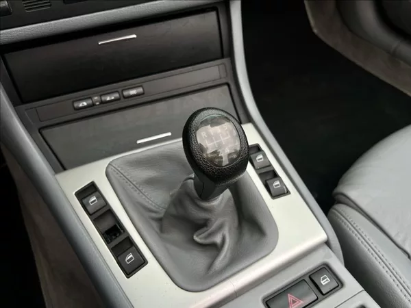 BMW Řada 3 318Ci / CABRIO - foto 30