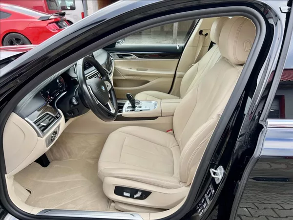 BMW Řada 7 3,0 730d xDrive záruka 2027 - foto 10
