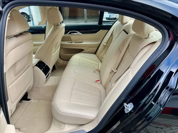 BMW Řada 7 3,0 730d xDrive záruka 2027 - foto 12