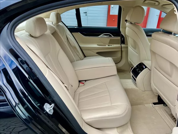BMW Řada 7 3,0 730d xDrive záruka 2027 - foto 17