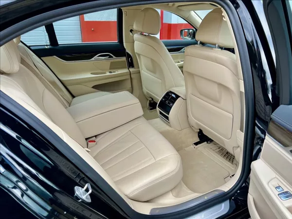 BMW Řada 7 3,0 730d xDrive záruka 2027 - foto 18