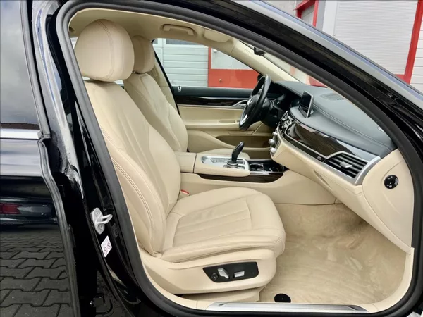 BMW Řada 7 3,0 730d xDrive záruka 2027 - foto 20
