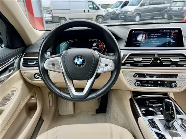 BMW Řada 7 3,0 730d xDrive záruka 2027 - foto 22