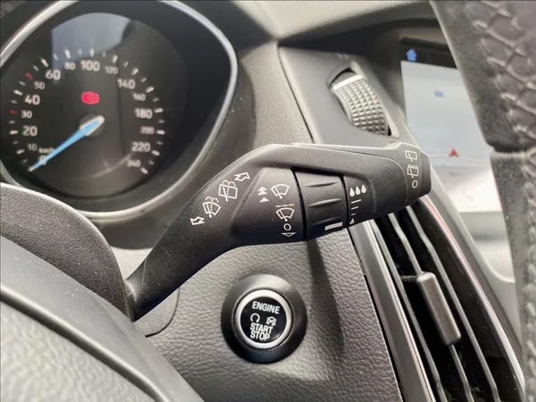 Ford Focus 1,5 TDCi NAVI VÝHŘEV - foto 24