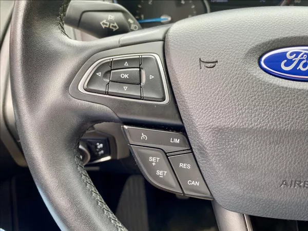 Ford Focus 1,5 TDCi NAVI VÝHŘEV - foto 25