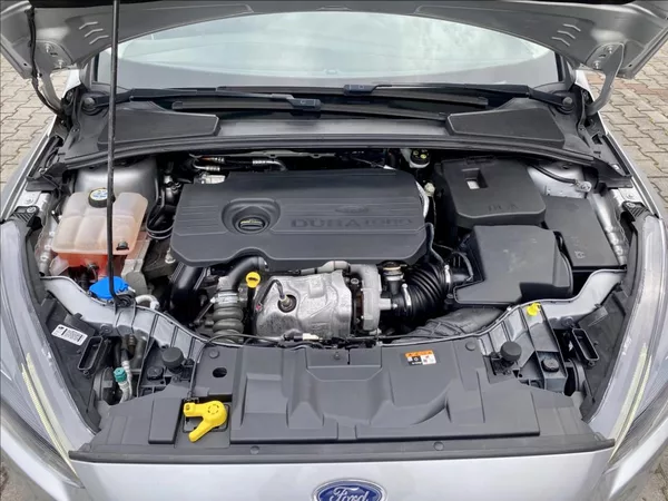 Ford Focus 1,5 TDCi NAVI VÝHŘEV - foto 42