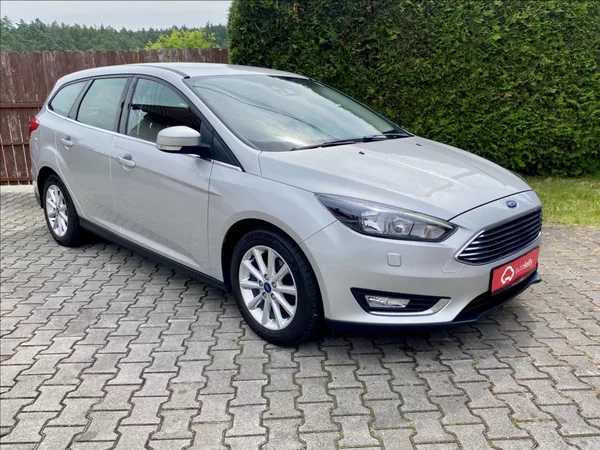Ford Focus 1,5 TDCi NAVI VÝHŘEV - foto 7