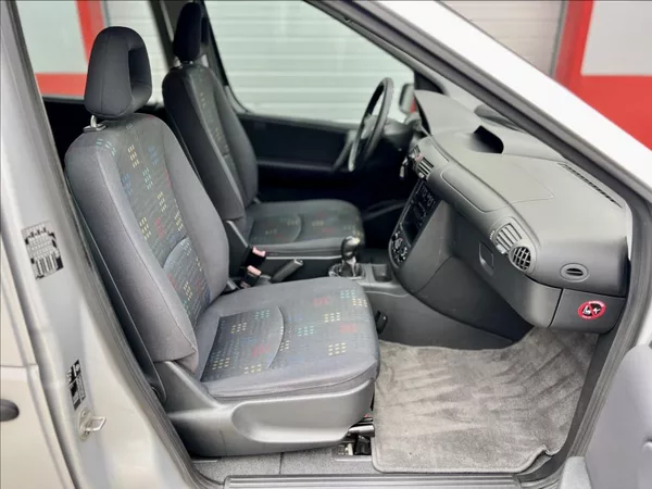 Mercedes-Benz Vaneo 170 CDi / KLIMA - foto 22