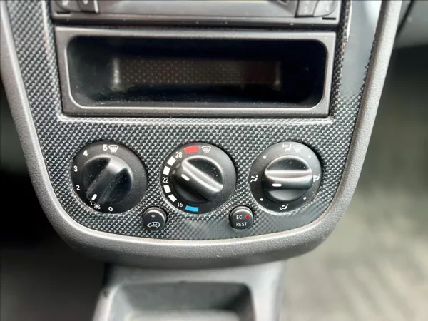 Mercedes-Benz Vaneo 170 CDi / KLIMA - foto 29