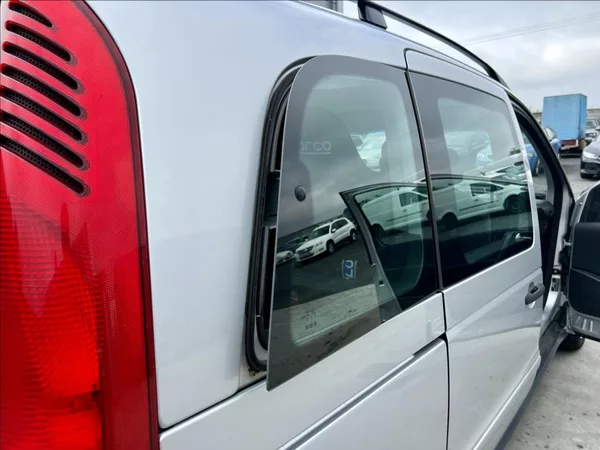 Mercedes-Benz Vaneo 170 CDi / KLIMA - foto 35