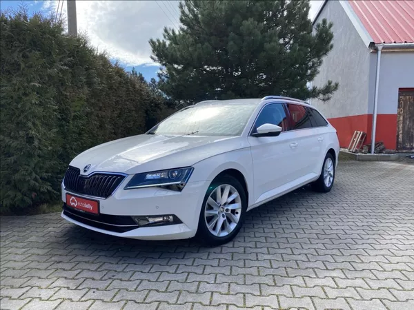 Škoda Superb 2,0 TDi Executive / DSG / NAV
