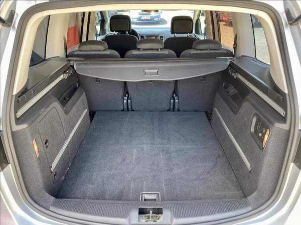 Volkswagen Sharan 2,0 TDI 103kW / DSG / VÝHŘEV - foto 14